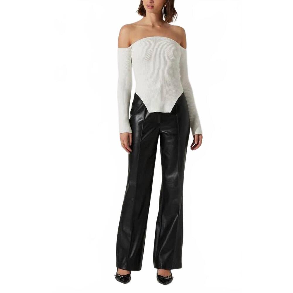 NEW ASTR aeralyn sweater in white